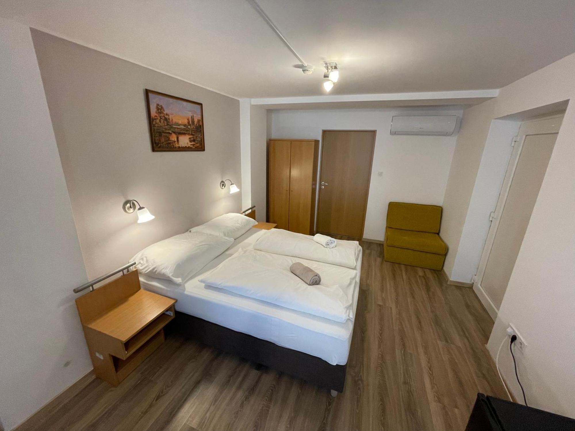 Mátyus Udvarház Eger Esterno foto
